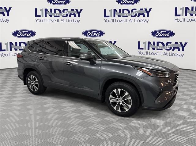 2021 Toyota Highlander XLE — SUV — 32,053 mi — Wheaton, MD