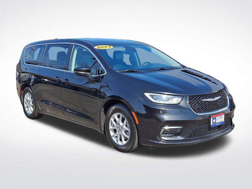 2023 Chrysler Pacifica Touring L — Minivan — 58,111 mi — Lumberton, NJ