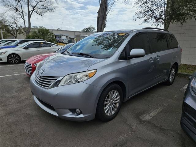 2013 Toyota Sienna XLE — Minivan — 130,536 mi — Jacksonville, FL