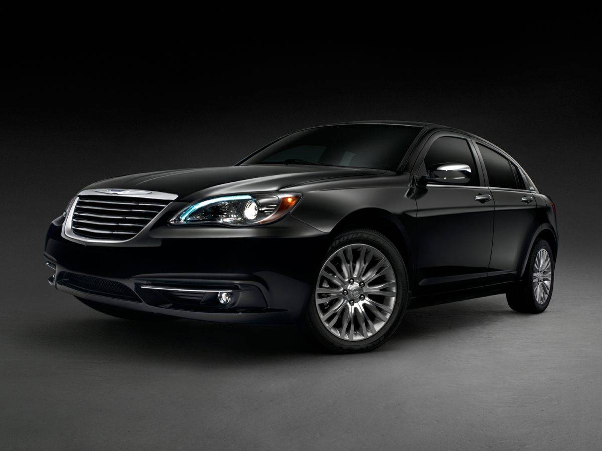 2013 Chrysler 200 Touring — Sedan — 211,000 mi — Little Rock, AR