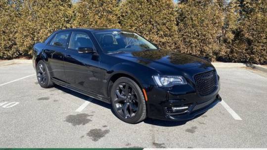2023 Chrysler 300 Touring L — Sedan — 5,280 mi — Bentonville, AR