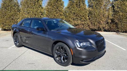 2023 Chrysler 300 Touring — Sedan — 881 mi — Bentonville, AR