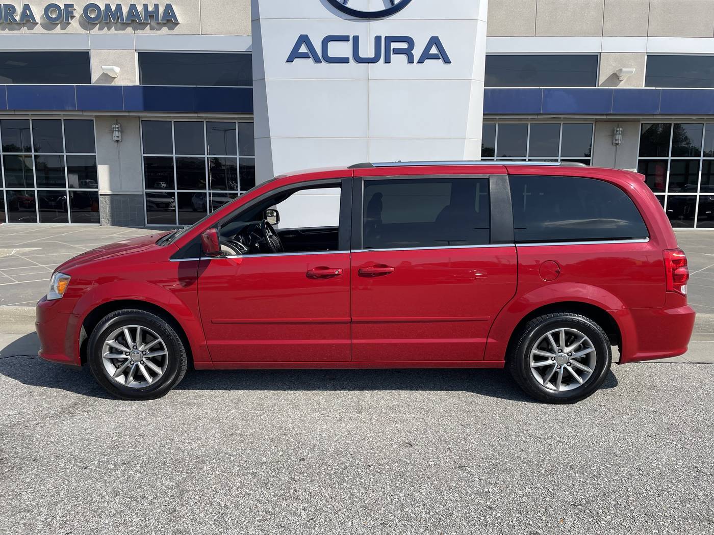 2015 Dodge Grand Caravan SXT Plus — Minivan — 108,401 mi — Omaha, NE