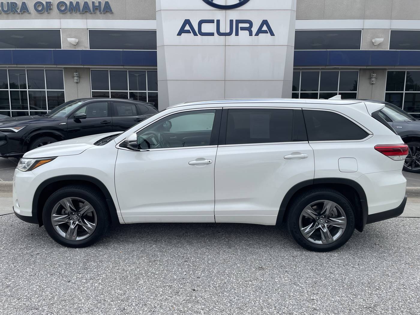 2019 Toyota Highlander Limited — SUV — 89,258 mi — Omaha, NE