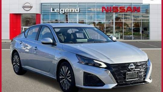 2023 Nissan Altima SV — Sedan — 6,208 mi — Syosset, NY