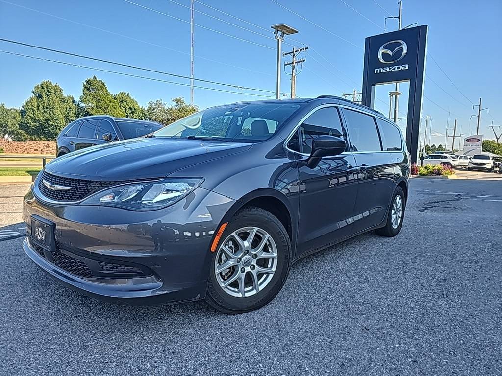 2021 Chrysler Voyager LXI — Minivan — 99,600 mi — OKLAHOMA CITY, OK