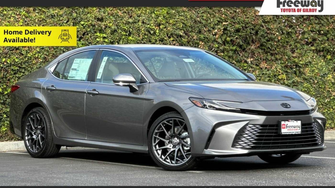 2025 Toyota Camry Hybrid XLE — Sedan — 37,977 mi — Gilroy, CA
