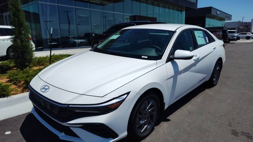 2024 Hyundai Elantra SEL — Sedan — 10 mi — Tulsa, OK