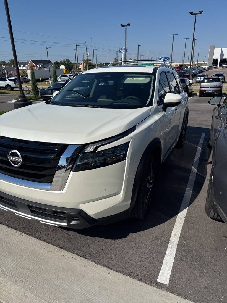 2024 Nissan Pathfinder Platinum — SUV — 14,381 mi — Tulsa, OK