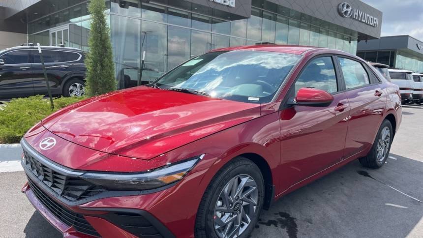 2024 Hyundai Elantra SEL — Sedan — 4,935 mi — Tulsa, OK
