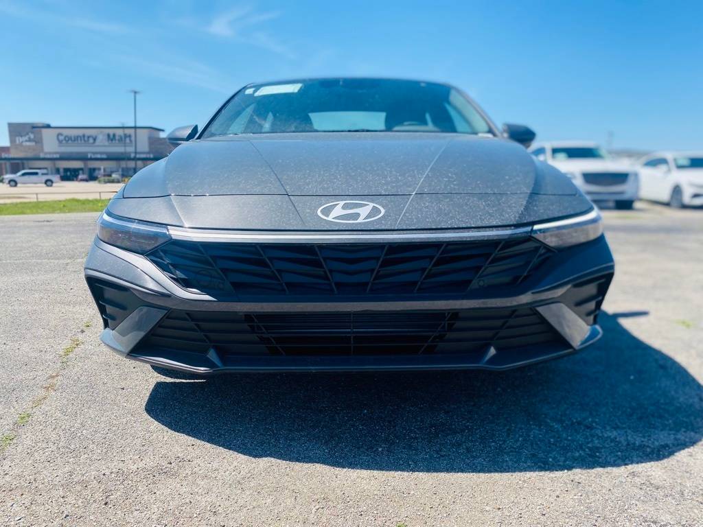 2025 Hyundai Elantra SEL Sport — Sedan — 4,068 mi — Tulsa, OK