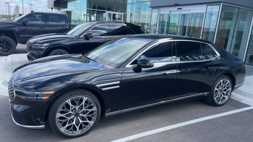 2024 Genesis G90 3.5T e-Supercharger