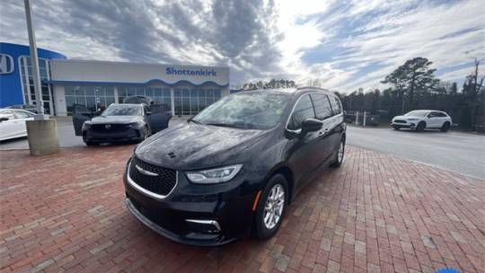 2022 Chrysler Pacifica Touring L — Minivan — 71,940 mi — Huntsville, AL