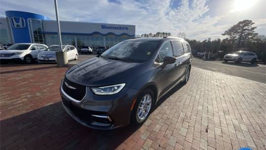 2022 Chrysler Pacifica Touring L — Minivan — 66,585 mi — Huntsville, AL