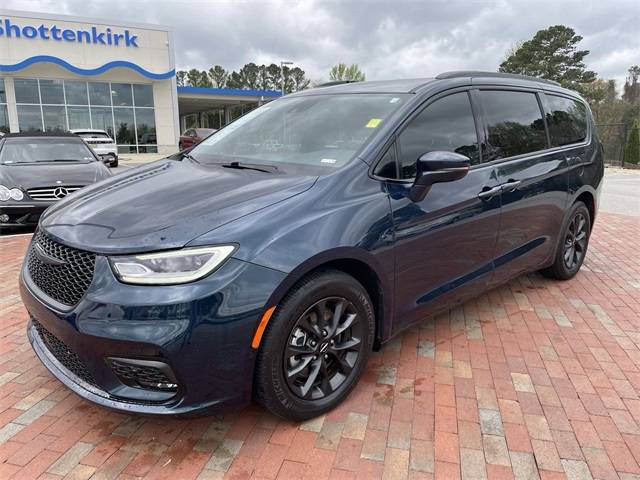 2021 Chrysler Pacifica Touring L — Minivan — 34,363 mi — Huntsville, AL
