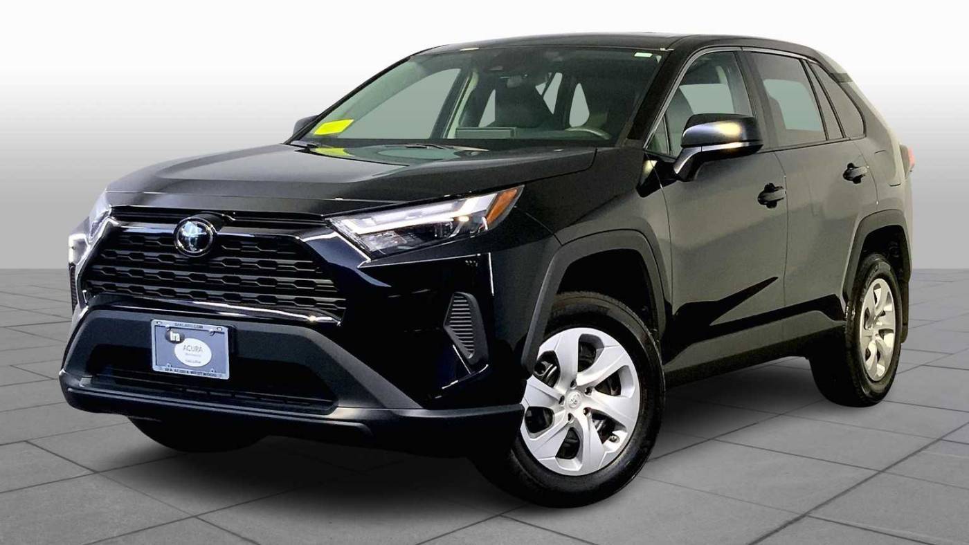 2024 Toyota RAV4 LE — SUV — 2,918 mi — Westwood, MA