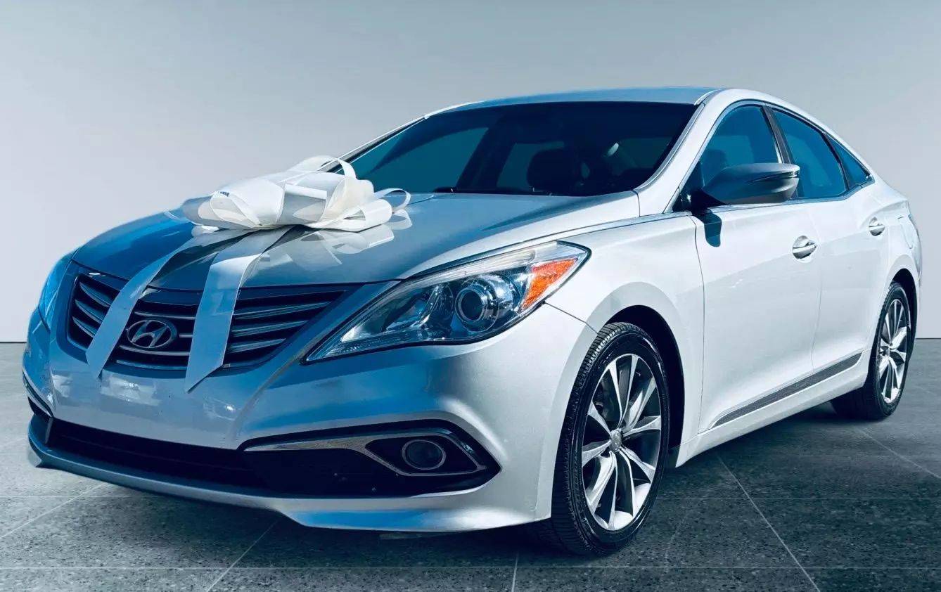 2015 Hyundai Azera Base — Sedan — 86,445 mi — Indianapolis, IN