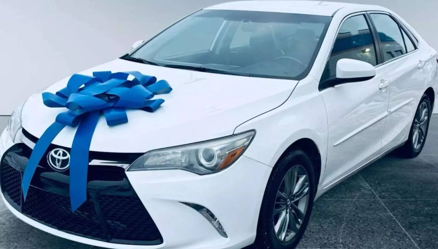 2017 Toyota Camry SE — Sedan — 116,100 mi — Indianapolis, IN