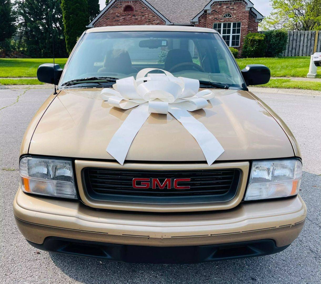 1999 GMC Sonoma SLS — Pickup Truck — 116,660 mi — Indianapolis, IN