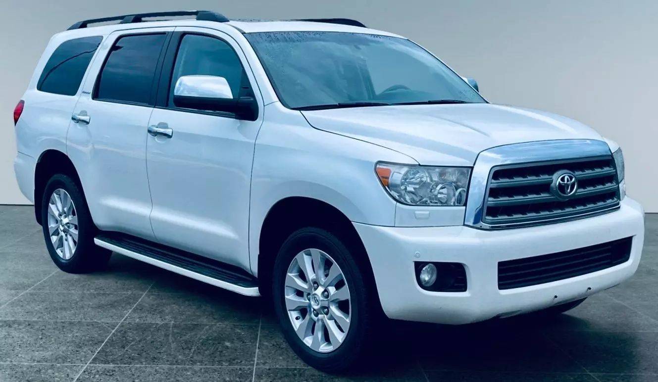 2014 Toyota Sequoia Platinum — SUV — 211,446 mi — Indianapolis, IN
