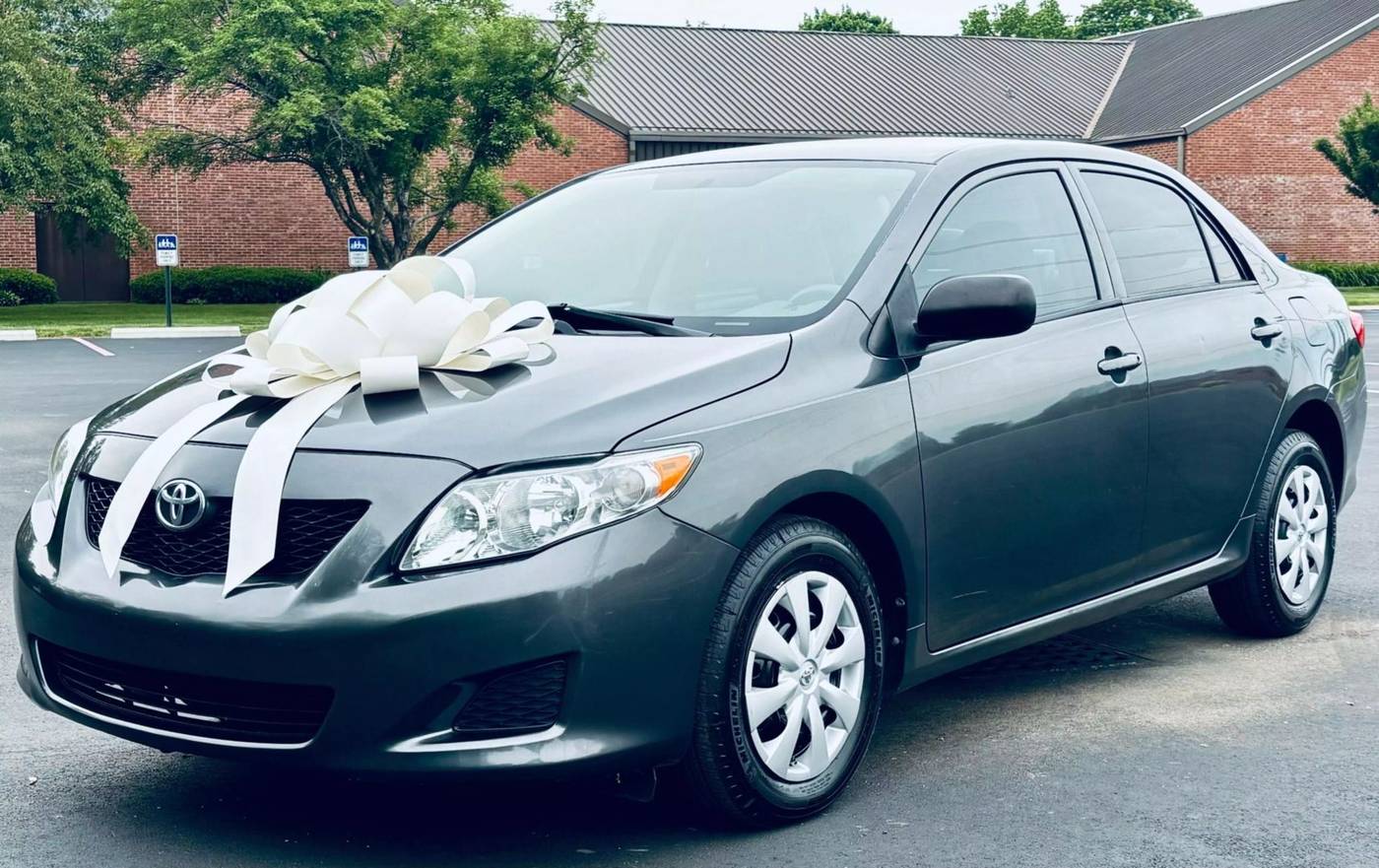 2010 Toyota Corolla Base — Sedan — 143,541 mi — Indianapolis, IN
