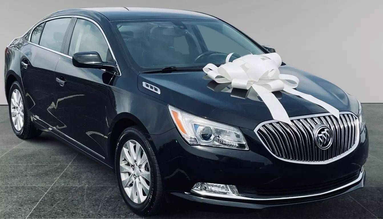 2016 Buick LaCrosse Base — Sedan — 92,697 mi — Indianapolis, IN