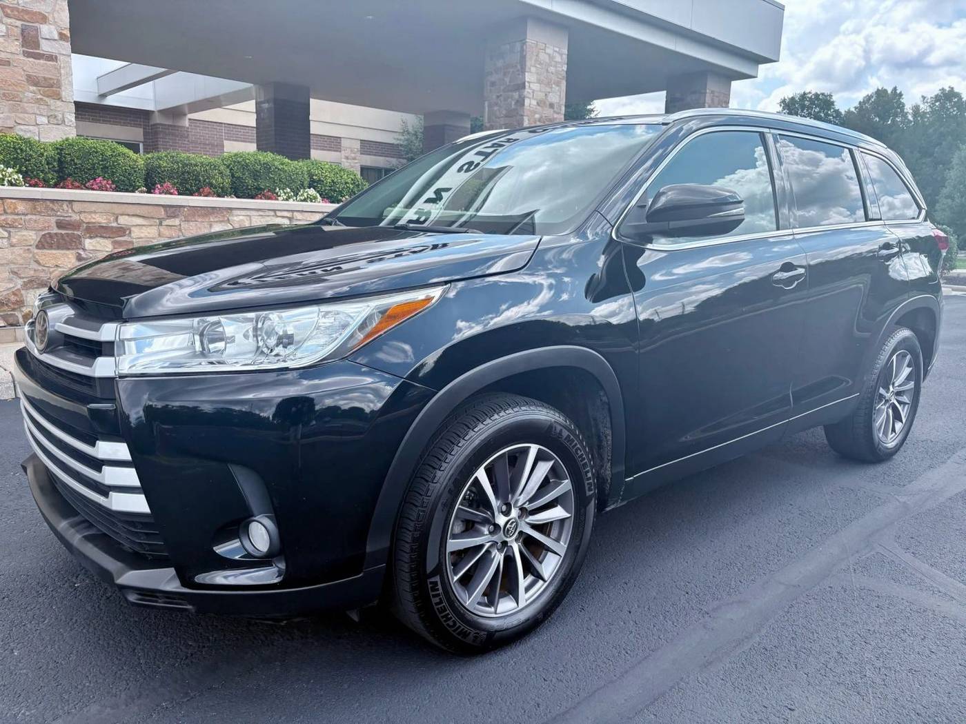 2019 Toyota Highlander XLE — SUV — 159,021 mi — Indianapolis, IN
