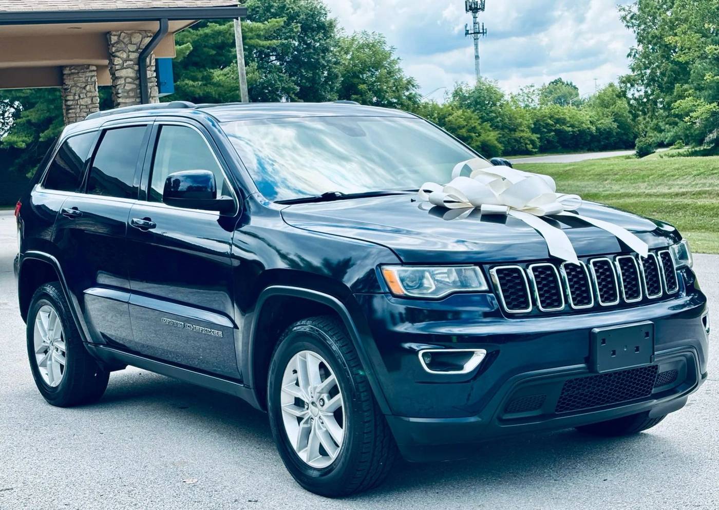 2017 Jeep Grand Cherokee Laredo — SUV — 128,503 mi — Indianapolis, IN