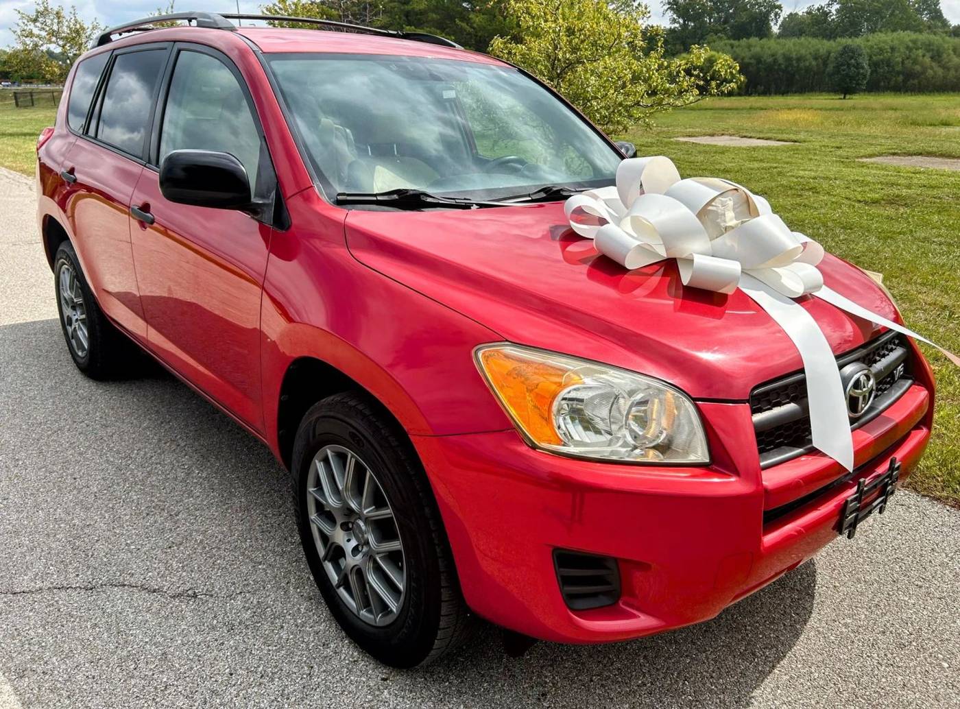 2011 Toyota RAV4 Base V6 — SUV — 180,024 mi — Indianapolis, IN