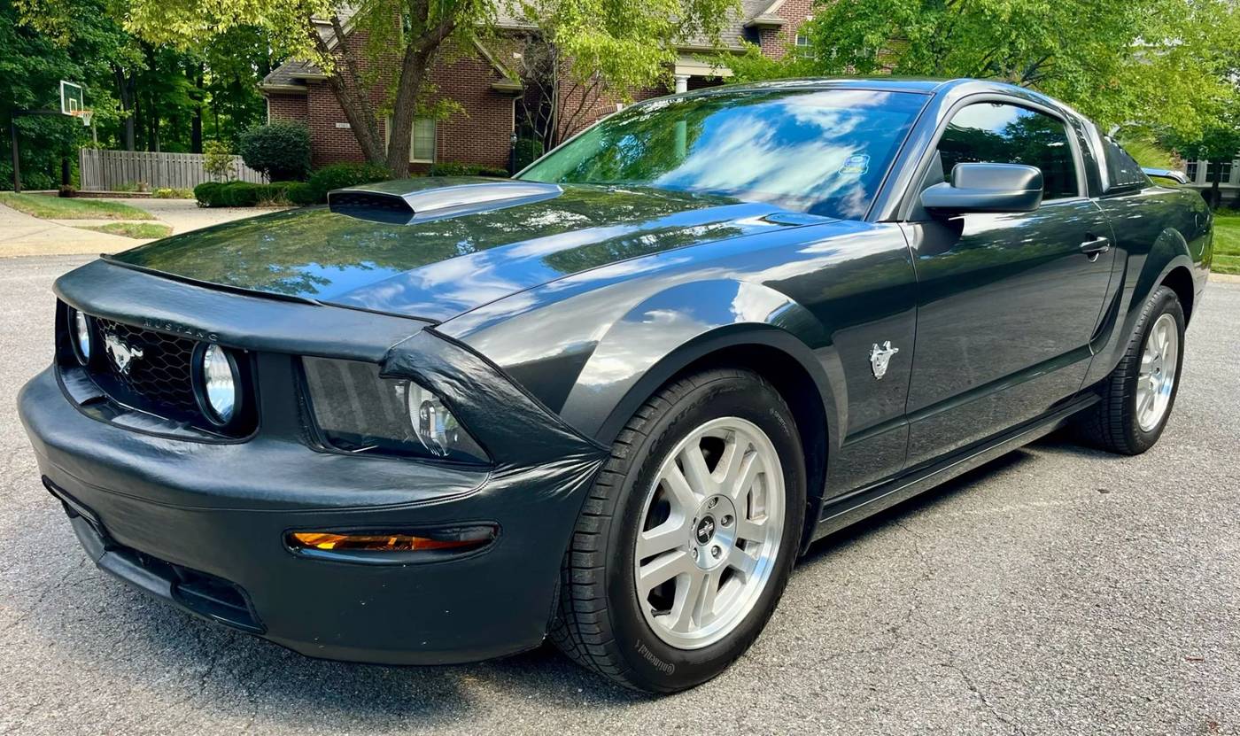 2009 Ford Mustang GT Premium — Coupe — 55,257 mi — Indianapolis, IN