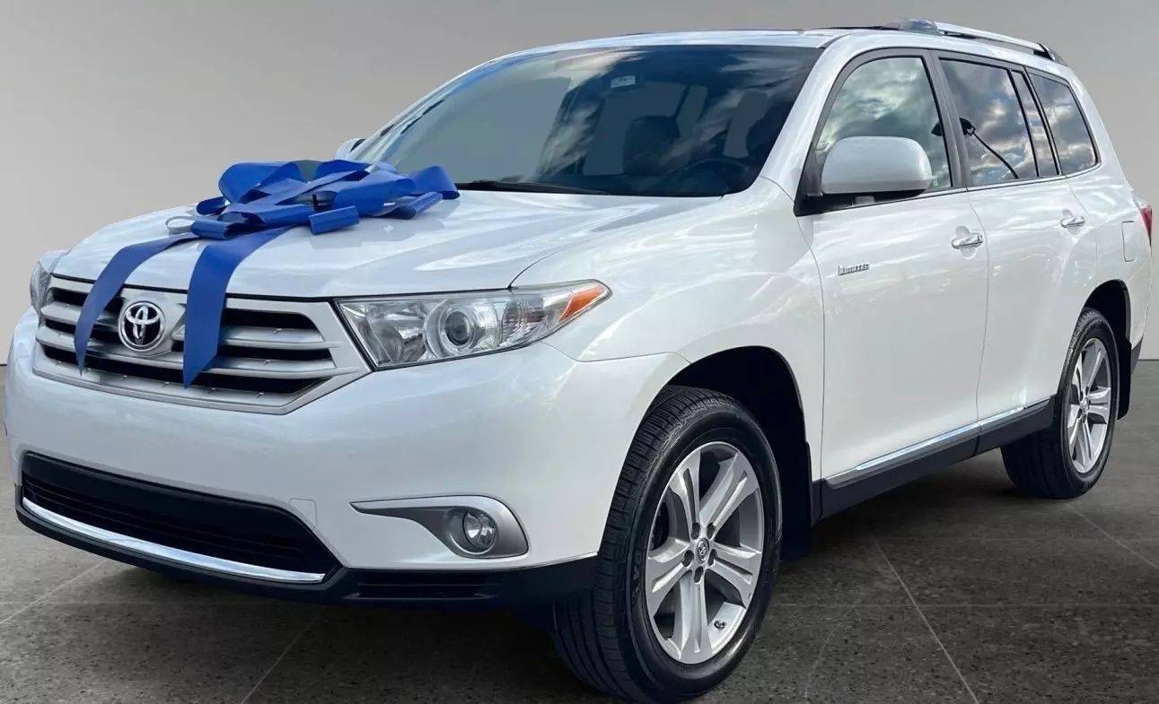 2013 Toyota Highlander Limited — SUV — 151,181 mi — Indianapolis, IN