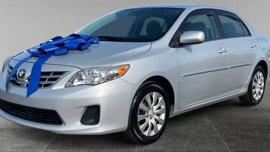 2013 Toyota Corolla LE — Sedan — 52,175 mi — Indianapolis, IN