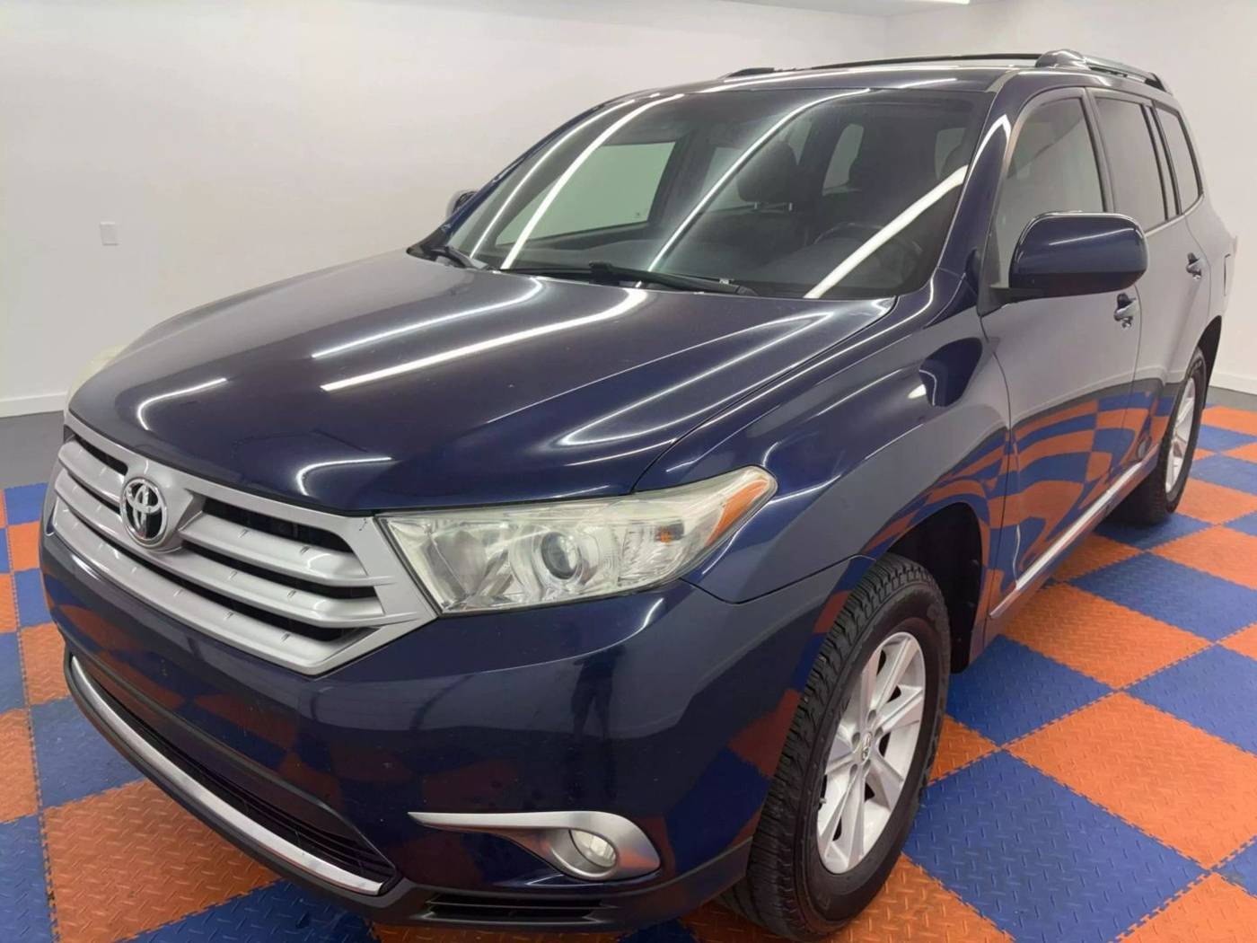 2013 Toyota Highlander Highlander V6 — SUV — 181,748 mi — Indianapolis, IN