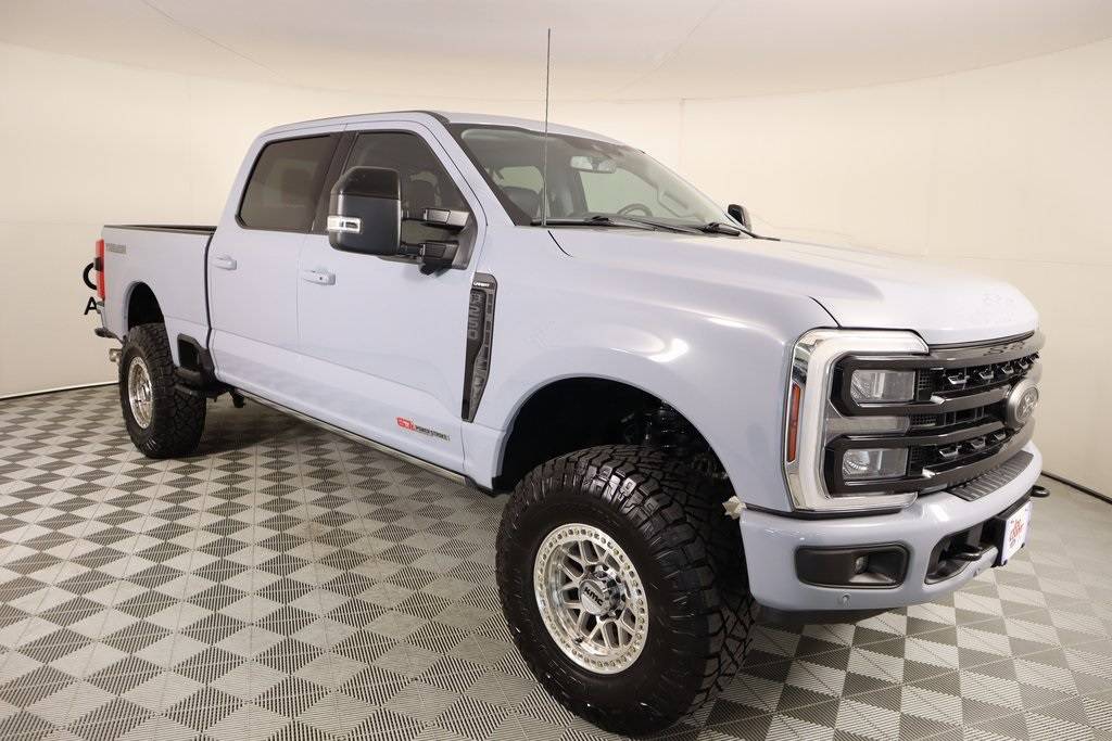 2024 Ford Super Duty F-250 LARIAT — Pickup Truck — 31,432 mi — YUKON, OK