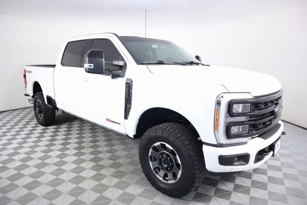 2023 Ford Super Duty F-250 LARIAT — Pickup Truck — 27,111 mi — YUKON, OK