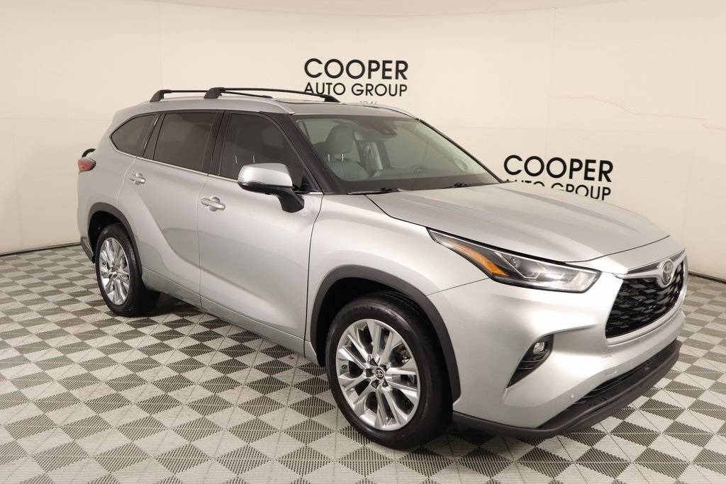 2023 Toyota Highlander XLE — SUV — 21,350 mi — YUKON, OK