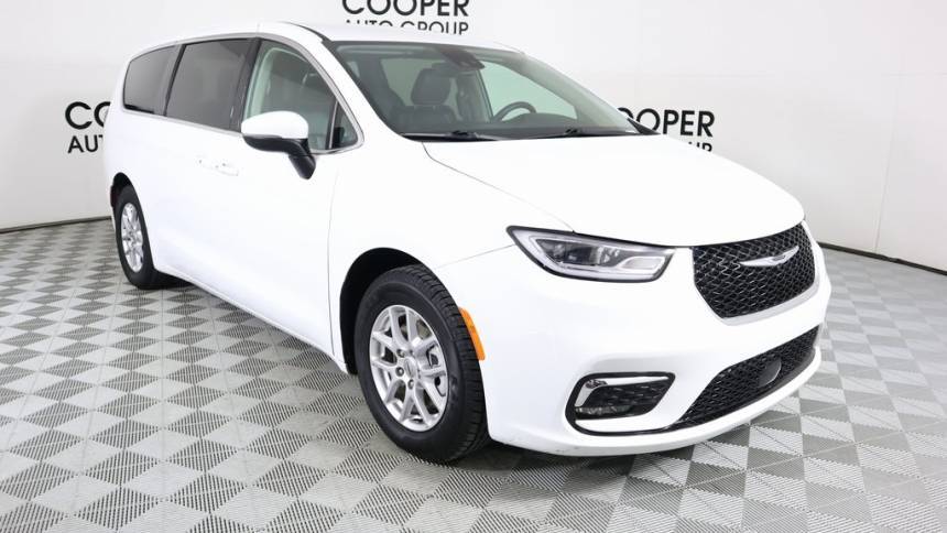 2023 Chrysler Pacifica Touring L — Minivan — 65,158 mi — YUKON, OK