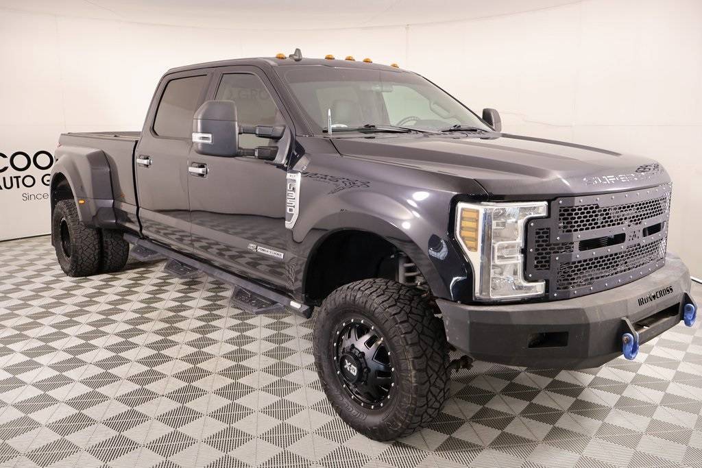 2019 Ford Super Duty F-350 XLT — Pickup Truck — 69,958 mi — YUKON, OK