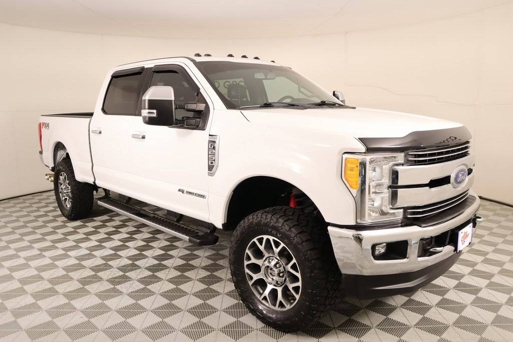 2017 Ford Super Duty F-250 Lariat — Pickup Truck — 90,510 mi — YUKON, OK