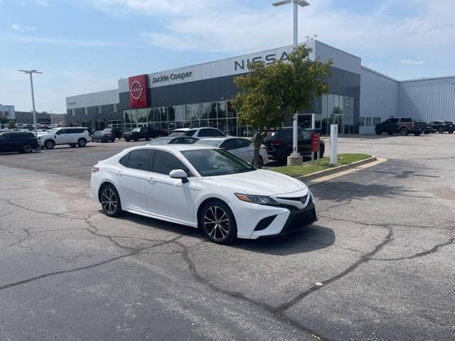 2020 Toyota Camry SE — Sedan — 110,653 mi — Tulsa, OK