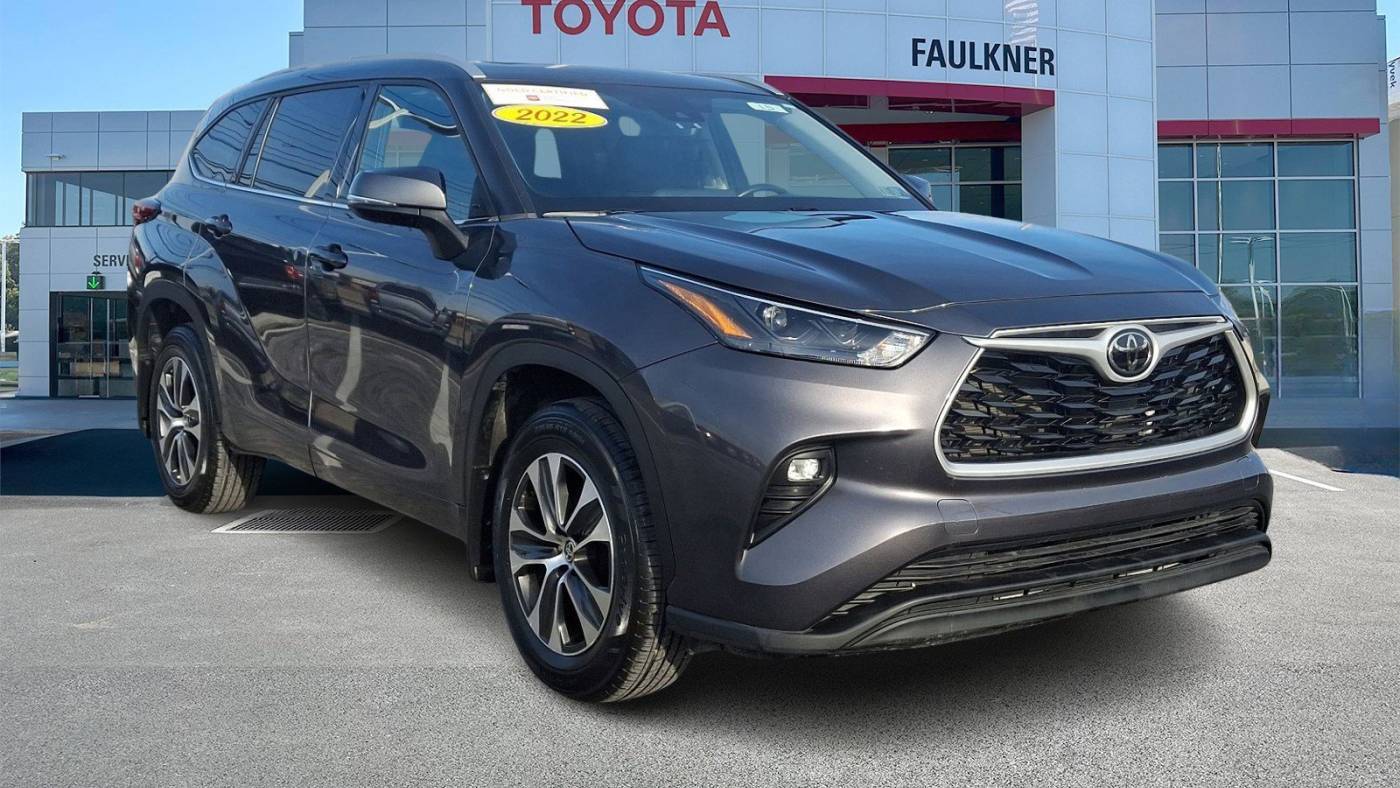 2022 Toyota Highlander XLE — SUV — 30,893 mi — Harrisburg, PA