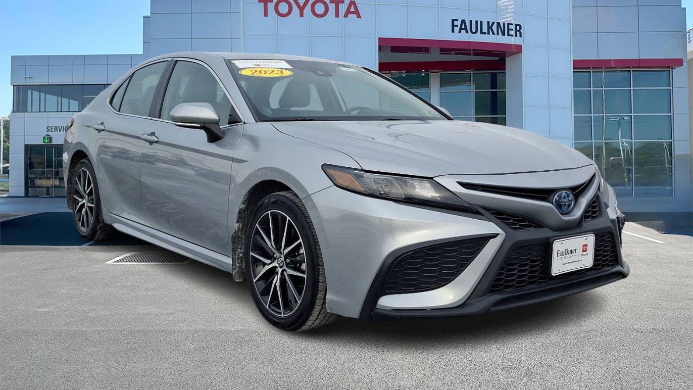 2023 Toyota Camry Hybrid SE — Sedan — 32,007 mi — Harrisburg, PA