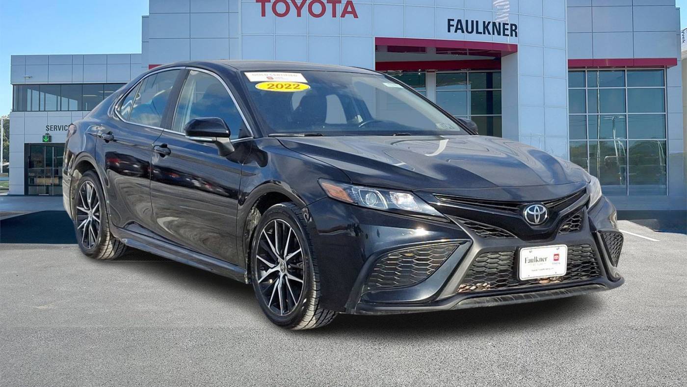 2022 Toyota Camry SE — Sedan — 63,436 mi — Harrisburg, PA