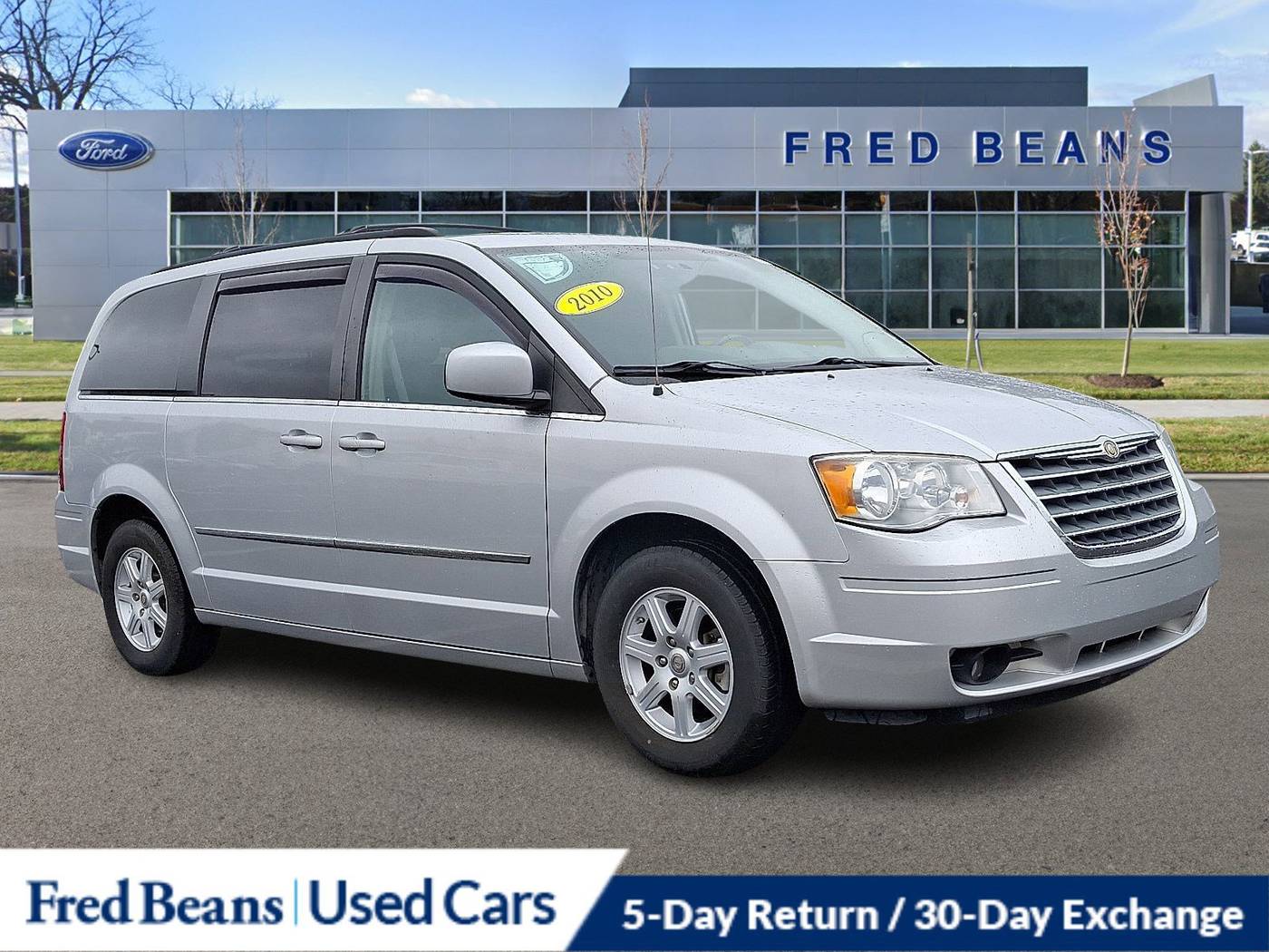 2010 Chrysler Town & Country Touring — Minivan — 60,824 mi — Newtown, PA