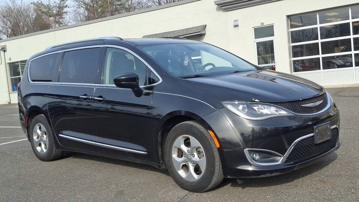 2017 Chrysler Pacifica Touring L Plus — Minivan — 66,319 mi — Newtown, PA
