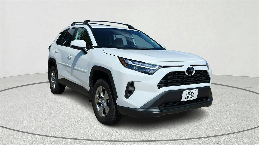 2025 Toyota RAV4 XLE — SUV — 2,334 mi — ARLINGTON, TX