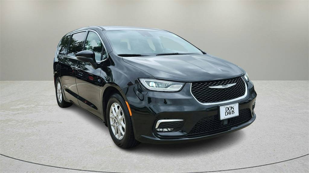 2023 Chrysler Pacifica Touring L — Minivan — 60,356 mi — ARLINGTON, TX