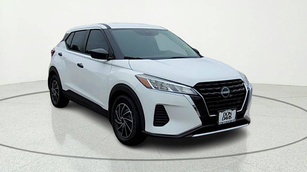 2023 Nissan Kicks S