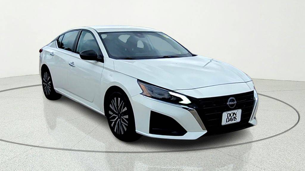 2024 Nissan Altima SV