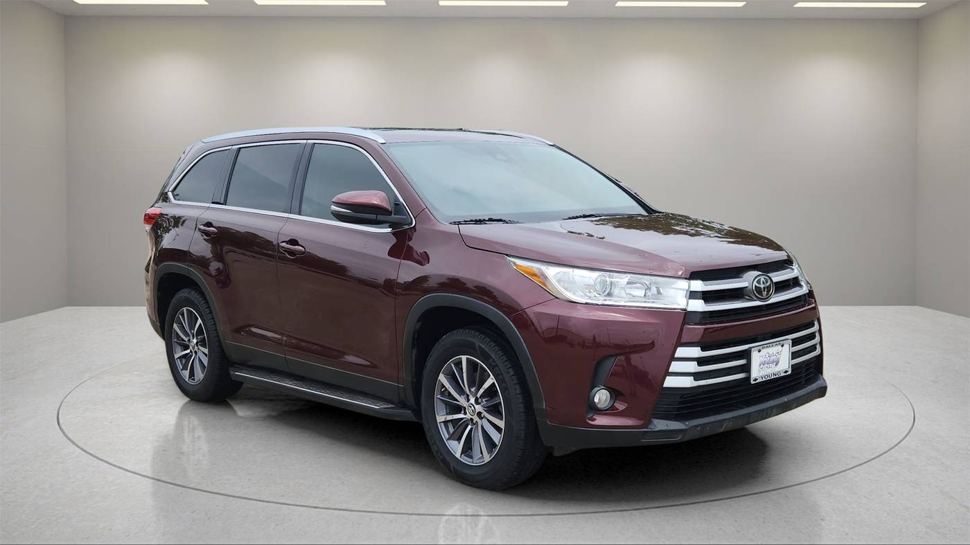 2019 Toyota Highlander XLE — SUV — 64,496 mi — Dallas, TX